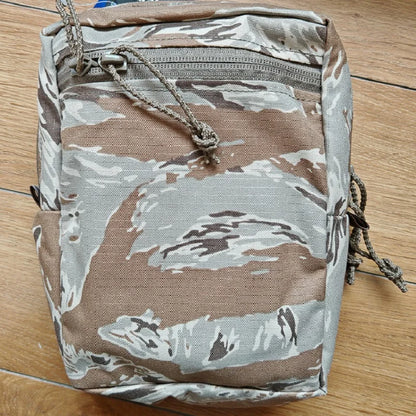 SS Style Outdoor Multifunctional Miscellaneous Water Bottle Bag