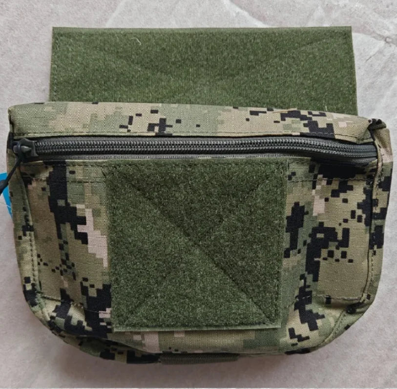 AOR2 Outdoor V5 Vest And Various Accessory Bags