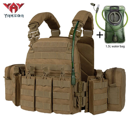 YAKEDA multifunctional portable hunting vest with 1.5L water bag and built-in water bag compartment at the back