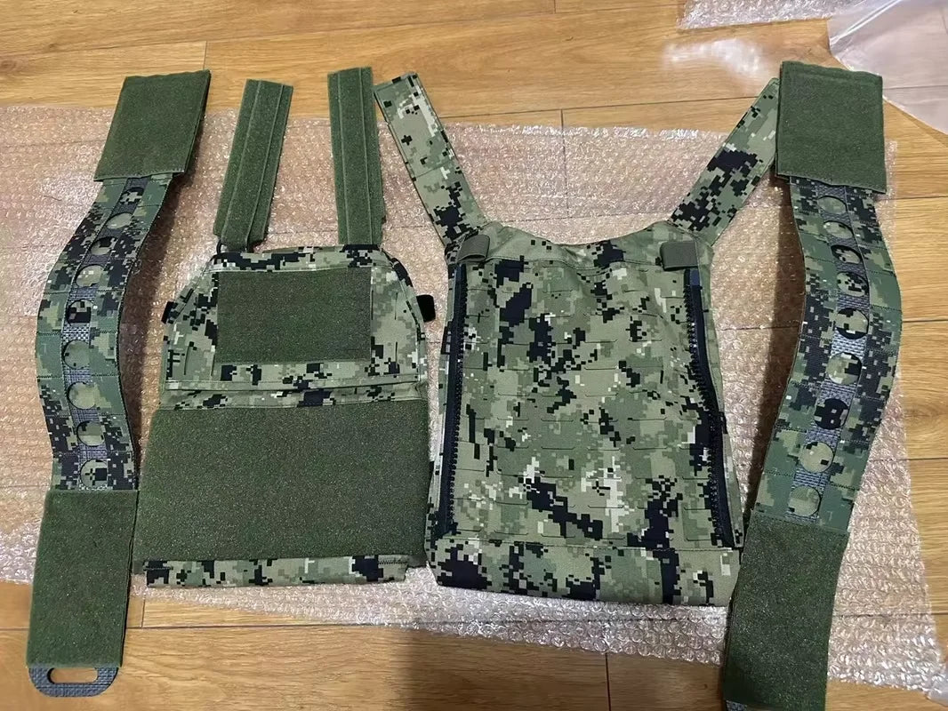 AOR2 Outdoor V5 Vest And Various Accessory Bags