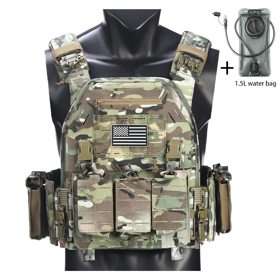Outdoor camouflage vest with modular pockets and 1.5-liter water bag, suitable for hiking and exploration