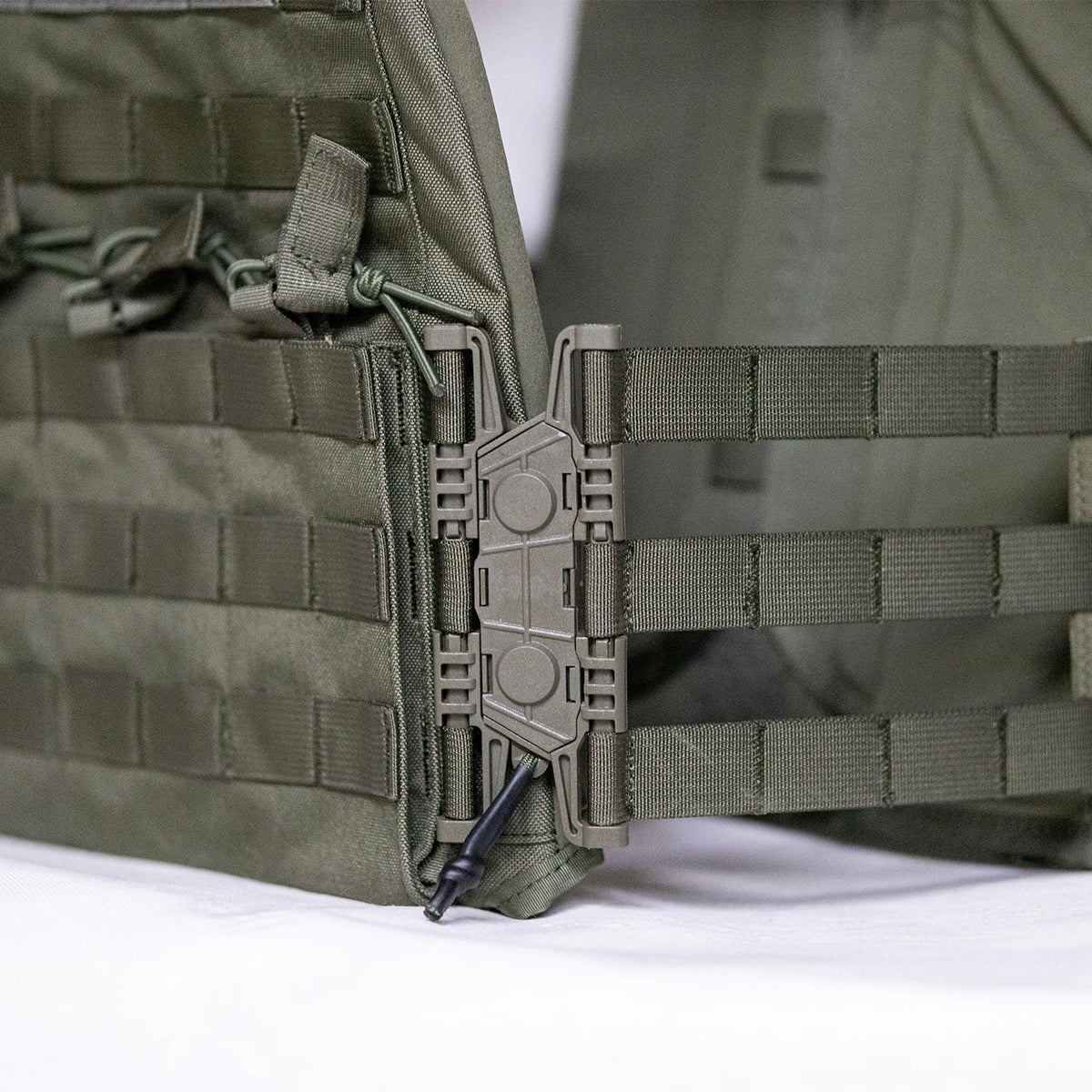 117 Tactical Vest RG/MC - 1000D IR & Flame Resistant Lightweight Plate Carrier, Quick Release, MOLLE Compatible