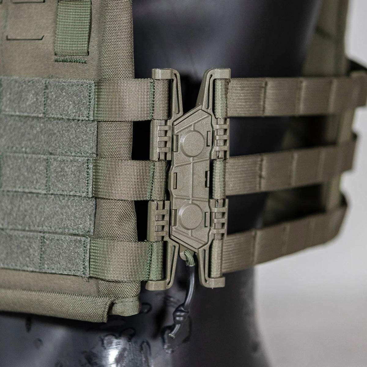 Lightweight Laser‑Cut MOLLE Vest – Quick‑Release, Waterproof, Breathable